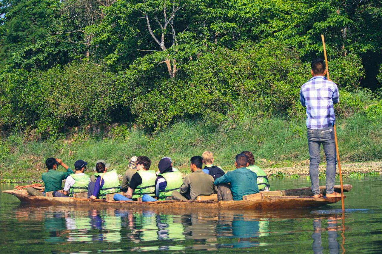 Hotel Tharu Garden, Sauraha Eksteriør bilde